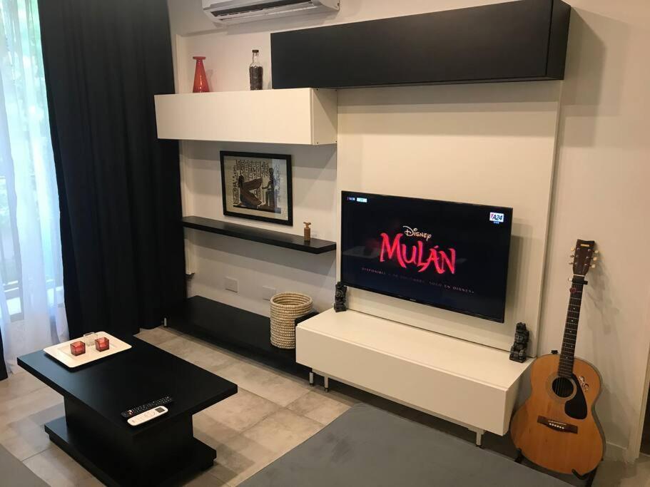 Suite In San Telmo Dormitorio En Suite Con Dos Banos Y Balcon A La Calle Buenos Aires Bagian luar foto